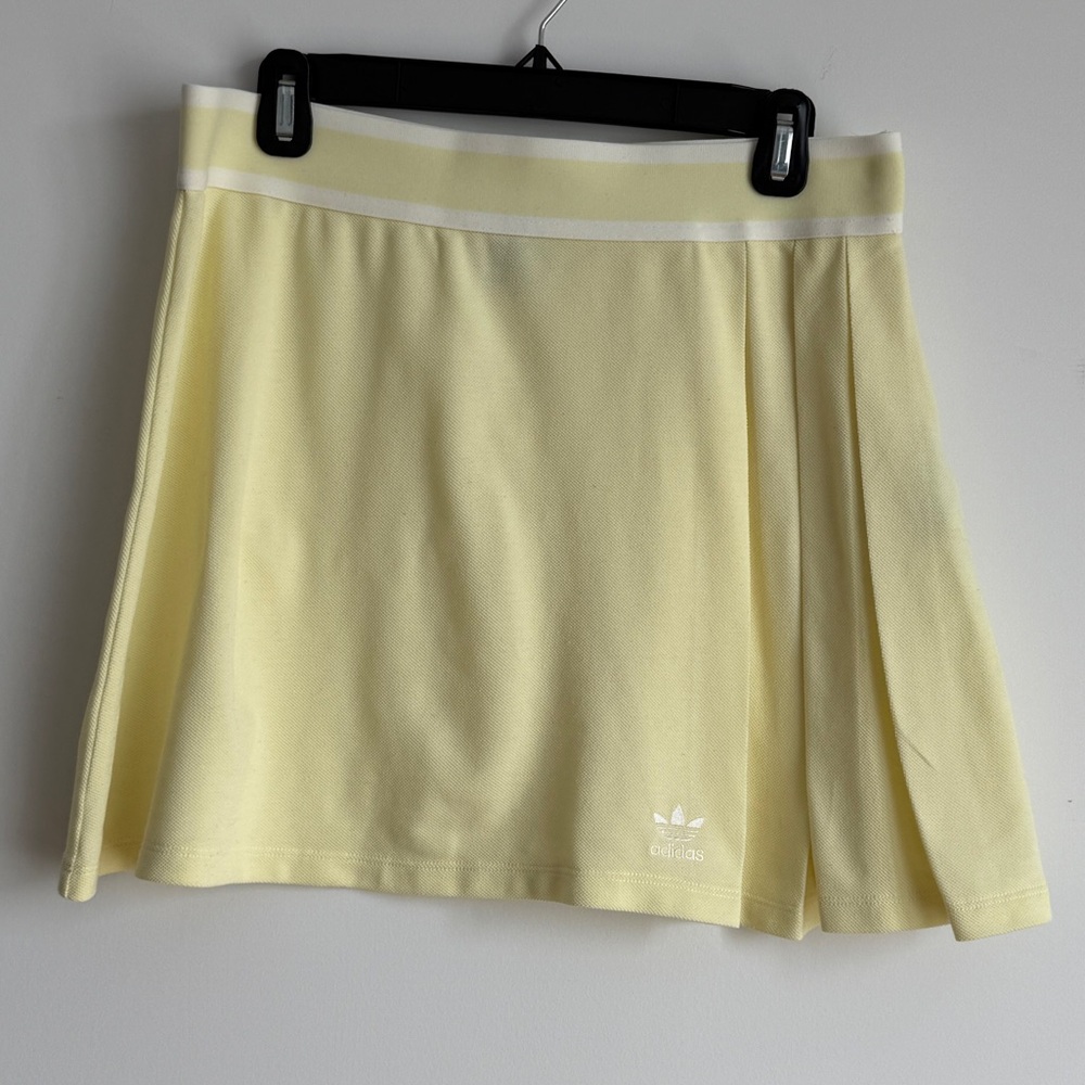 adidas Pale Yellow Circle Skirt with White Waistband
